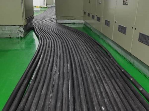 榆中如何根据理论计算公式计算温度对特定电压测量结果的影响？